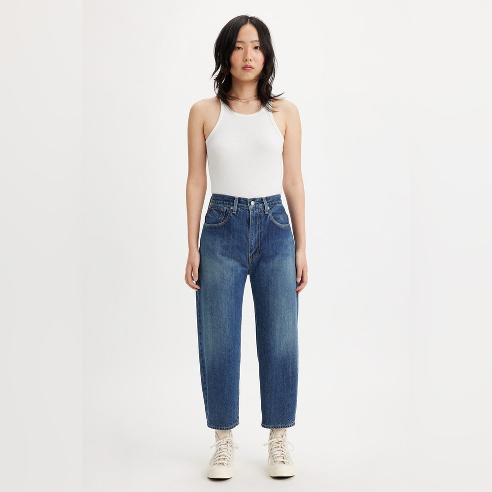 Levi’s Barrel Crop Jeans 25